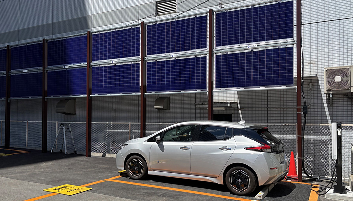 タイムズ南本町第一駐車場（大阪市中央区）に垂直ソーラー発電システム「VERPA」を導入